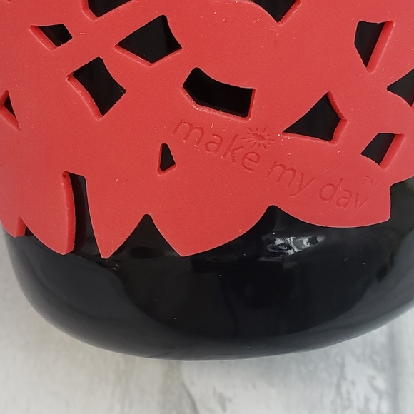 Set of 2 Black/Red Make My Day Ceramic Hot Beverage Cups with Silicone Sleeve - Picture 4 of 9